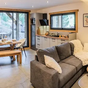 residence-domaine-du-loup-blanc-chalets-pour-8-personnes-514.fr-provencehotel.com/